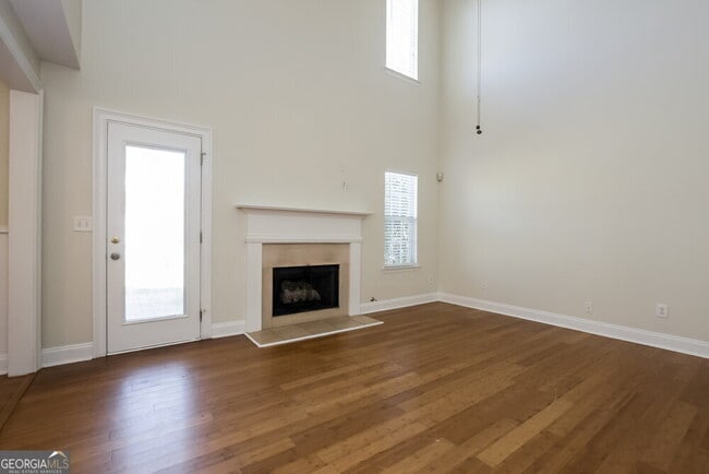 Building Photo - 118 Bainbridge Ct