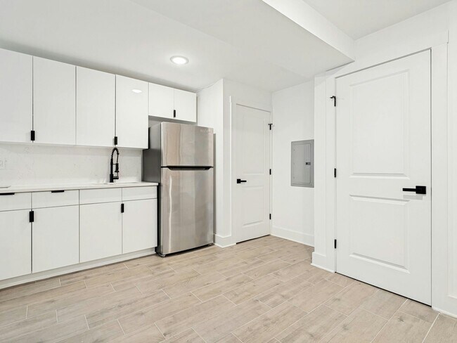 Building Photo - 234 Webster Ave