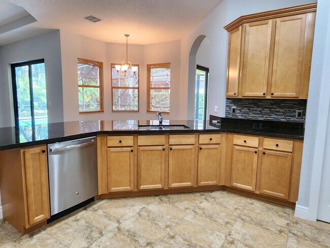 Building Photo - 2095 NW Diamond Creek Way