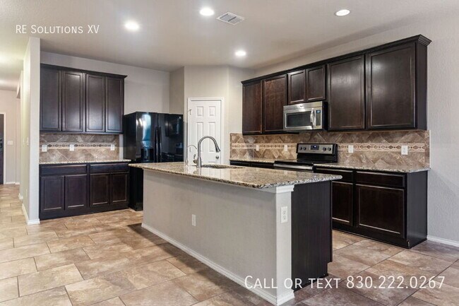 Building Photo - 730 Trinity Star