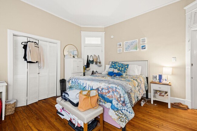 Building Photo - 1719 Hanover Ave