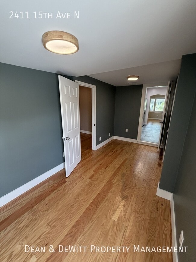 Building Photo - 2411 15th Ave N