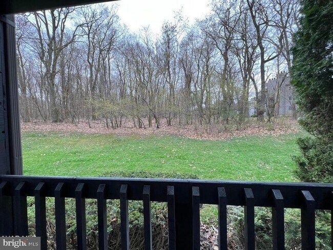 Building Photo - 143 Deer Run Ln