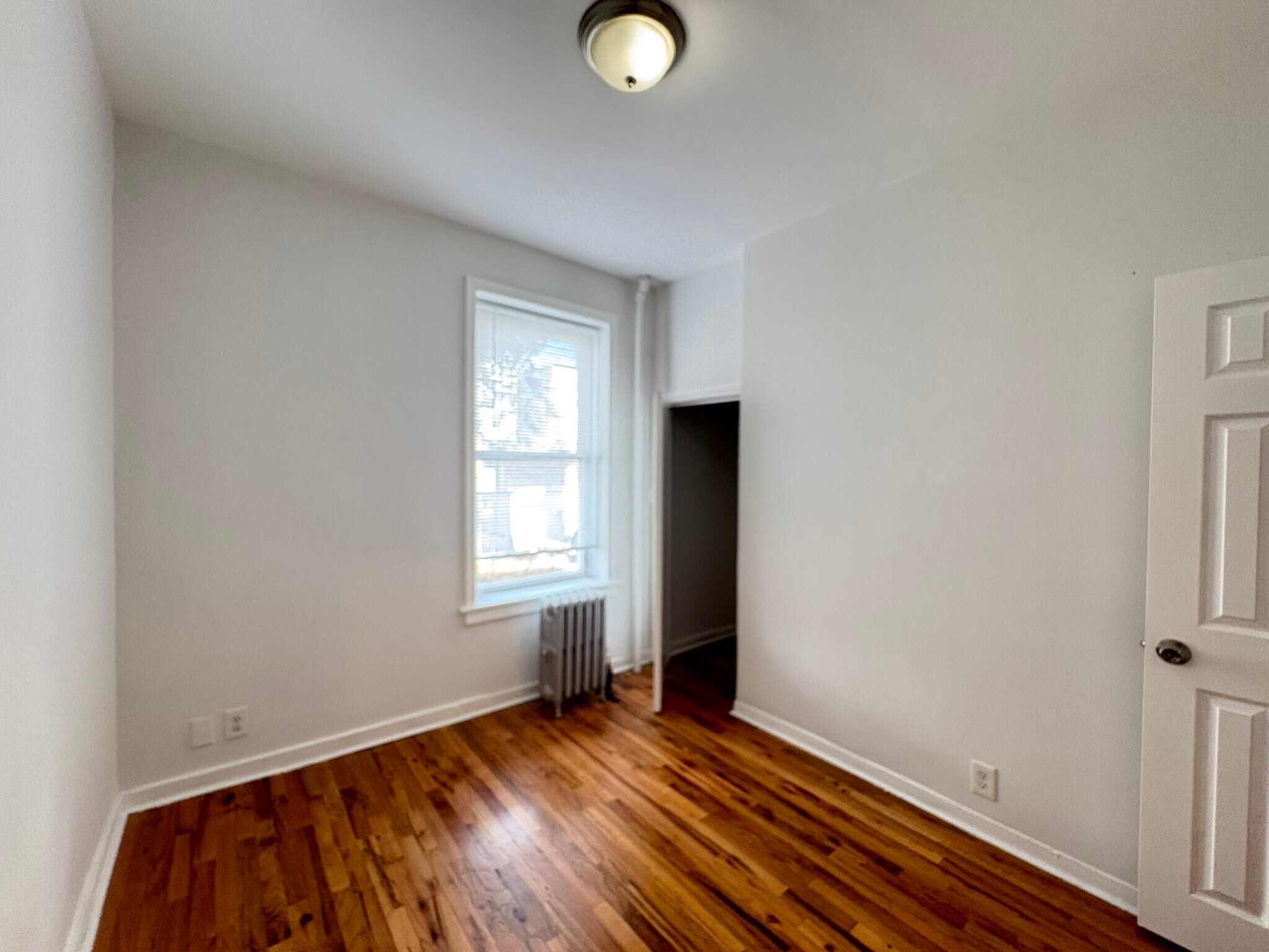 Building Photo - 400 Woodlawn Ave