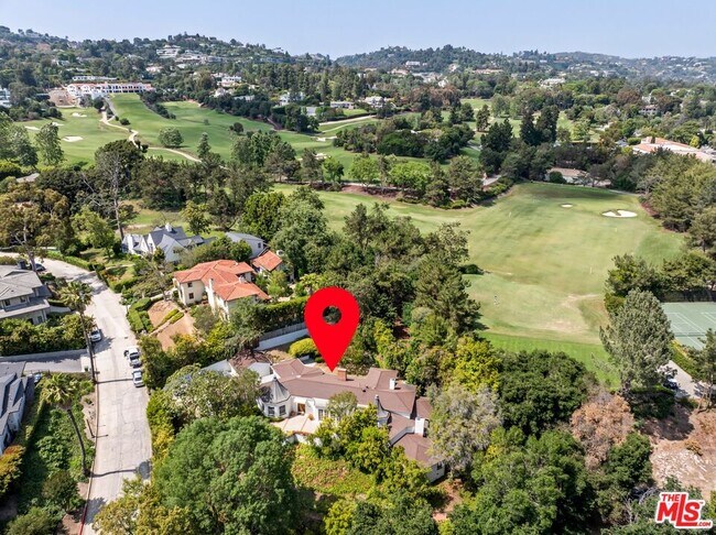 Building Photo - 10711 W Sunset Blvd