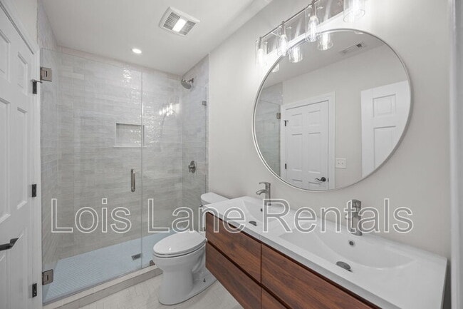 Building Photo - 12 Elliott St