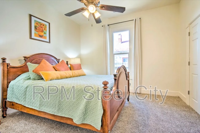 Building Photo - 706 Wilson Ave