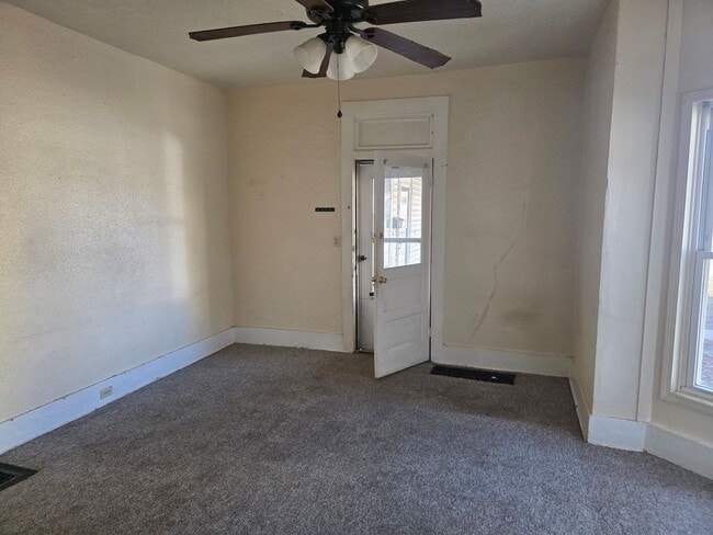 Building Photo - 204/206/208 N Fort Wayne St