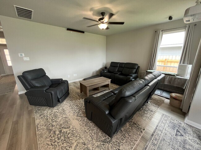Building Photo - Brand New 2024 Stylecraft Home | 3 Bed | 2...