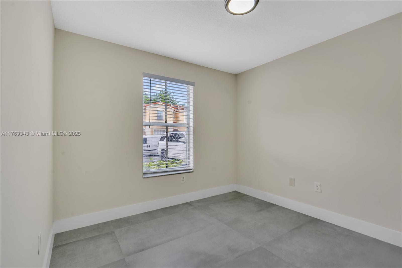 Building Photo - 3167 SW 129th Ter
