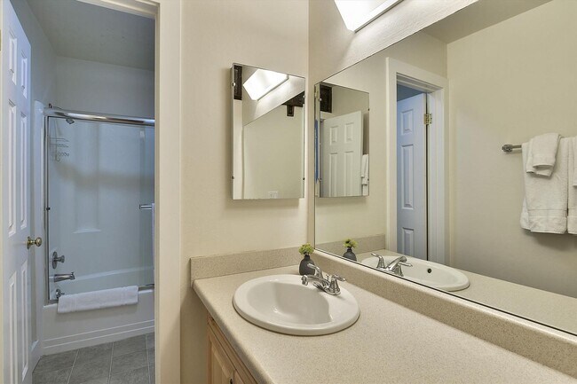 Building Photo - Alpine Meadows 3 bedroom + loft ski lease