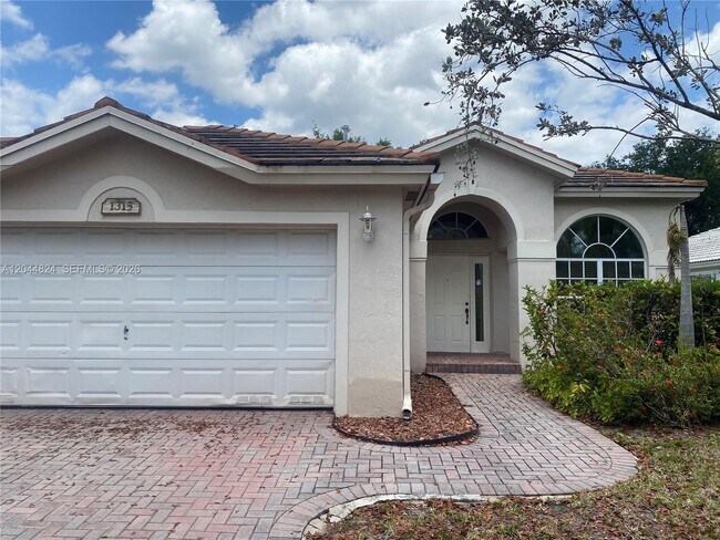Building Photo - 1315 NW 143rd Ave