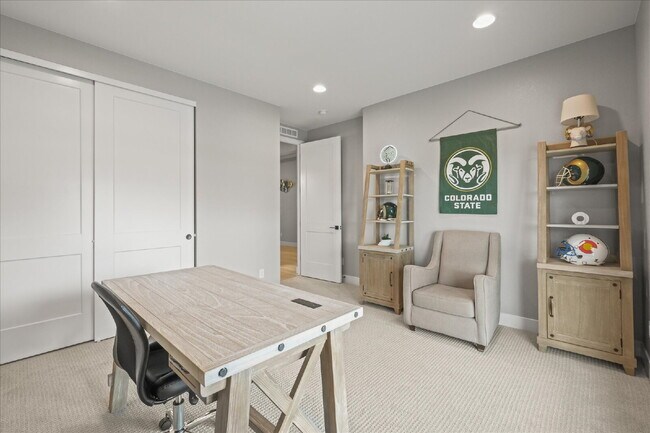 Building Photo - $7,495.00, Stunning 6 bed, 5 bath Ranch-St...
