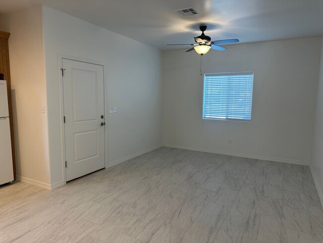 Building Photo - 448 S 17th Ave