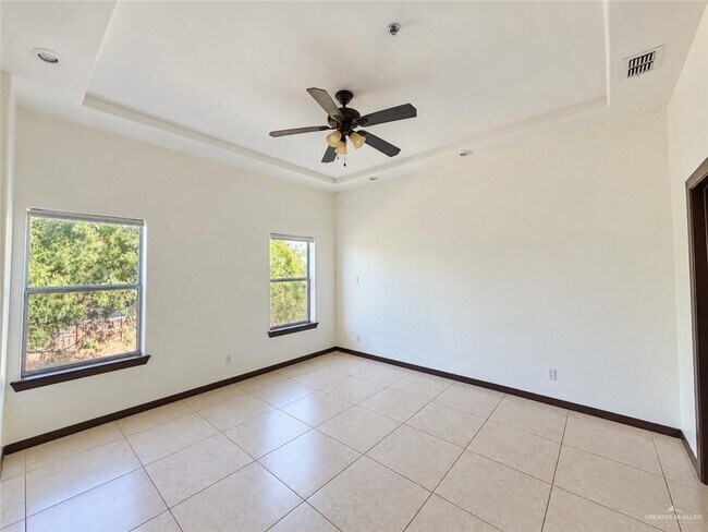 Building Photo - 4217 Colbath Ave