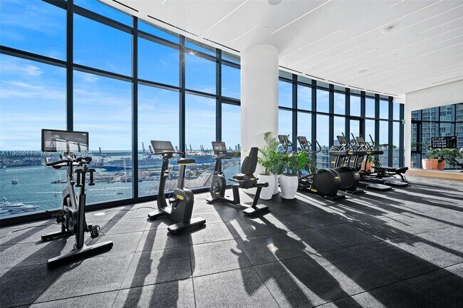 Building Photo - 501 West Ave