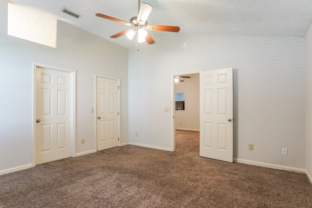 Building Photo - 409 Laurens Way