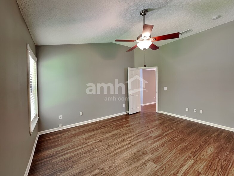 Building Photo - 1526 Bay Harbor Dr