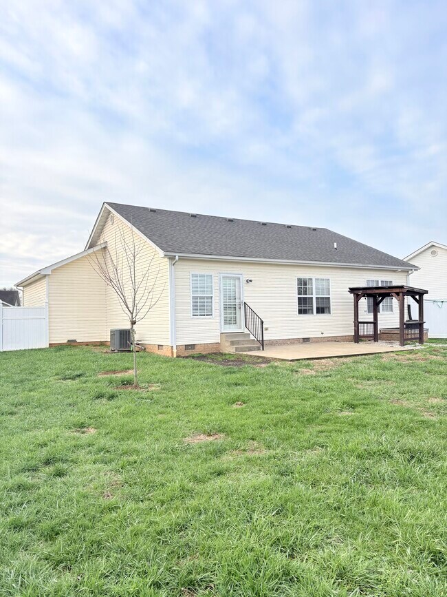 Building Photo - 567 Aries Ct