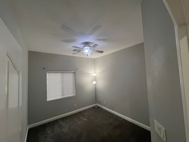 Building Photo - Beautiful 3 bedroom home