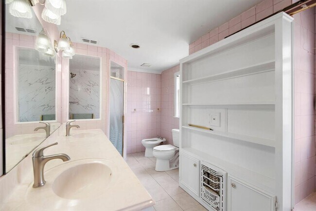 Building Photo - 3424 S MacGregor Way