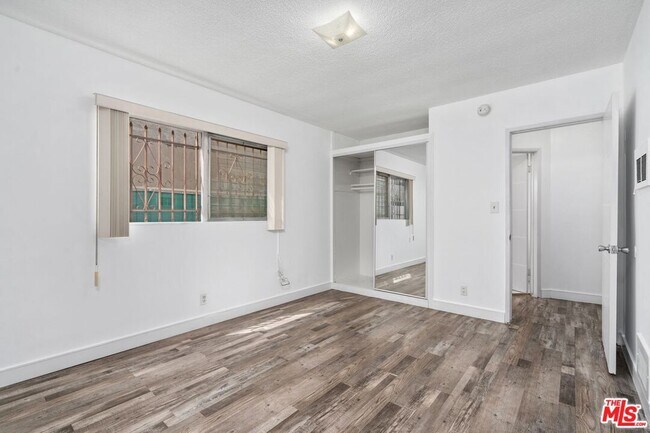 Building Photo - 1657 Colby Ave