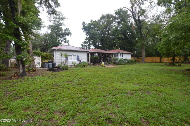 Building Photo - 7004 Hyde Grove Ave
