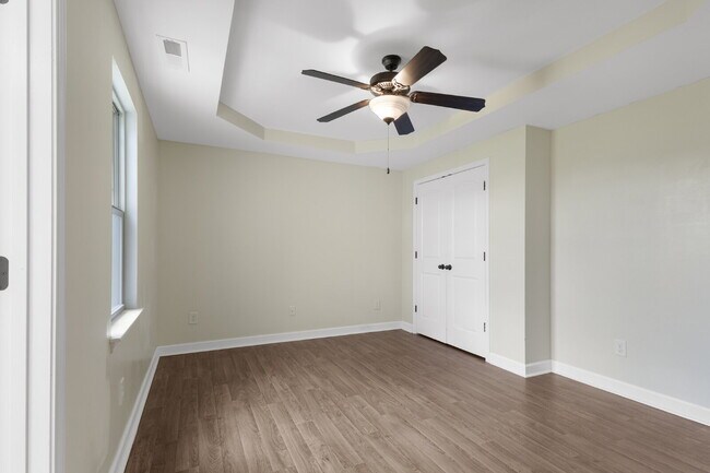 Building Photo - 102 Bridgeport Dr