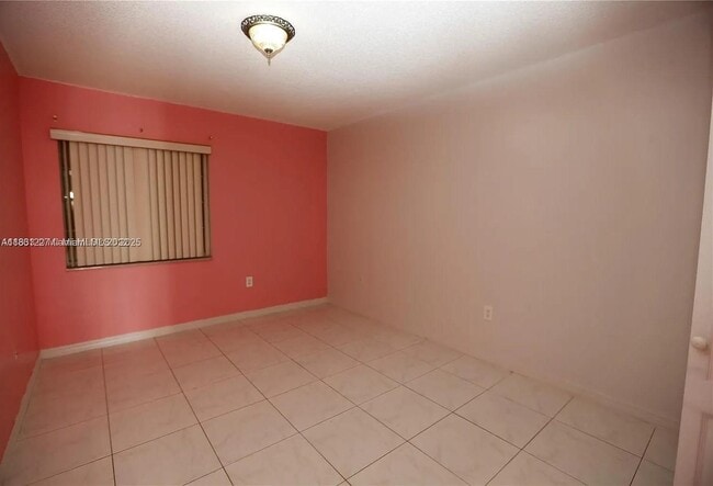 Building Photo - 14659 SW 126th Pl
