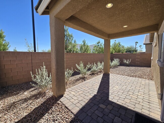 Building Photo - 5846 Steinbeck Vly St