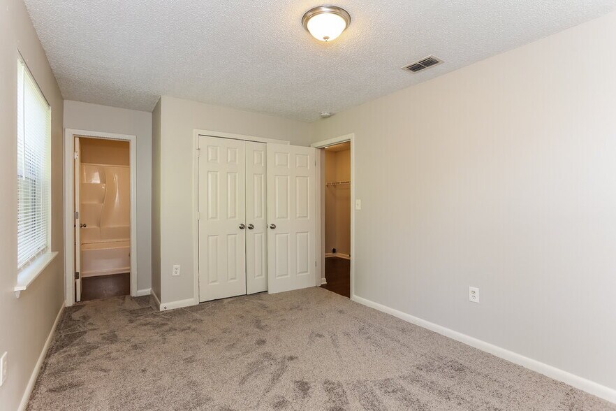 Building Photo - 1353 Palmetto St