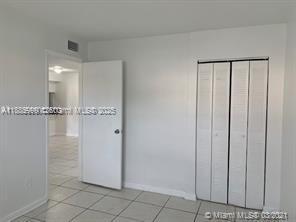 Building Photo - 860 NE 209th Terrace