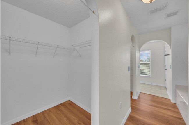 Building Photo - 1703 Alhambra Crest Dr