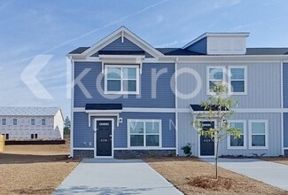 Building Photo - 2119 Banyon Cir