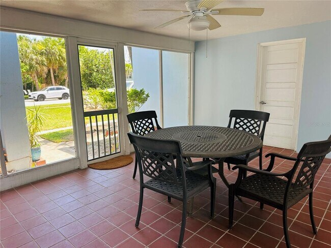 Building Photo - 1800 Pass a Grille Way