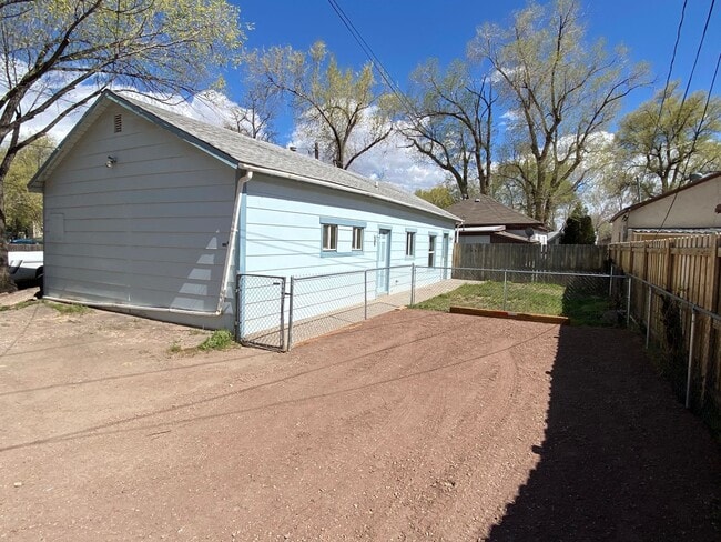 Primary Photo - 2 bedroom 1 bath cottage