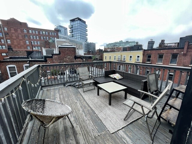 Building Photo - 18 Thacher St