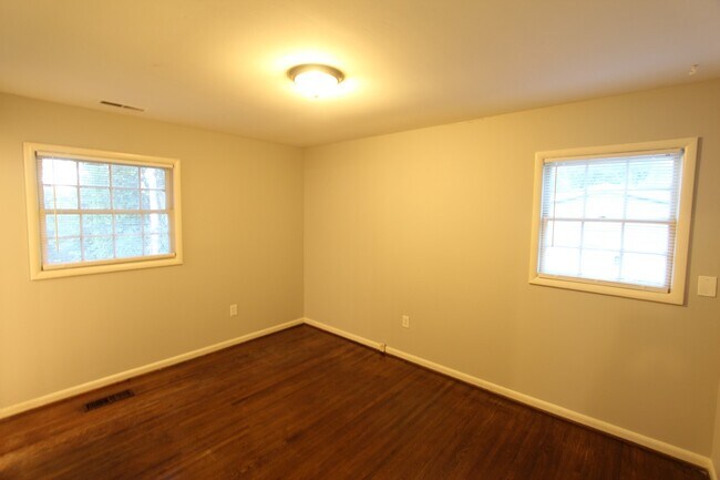 Building Photo - Great House with Fresh New Updates!!  Bett...