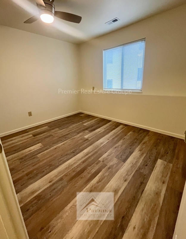 Building Photo - 1013 Western Dr