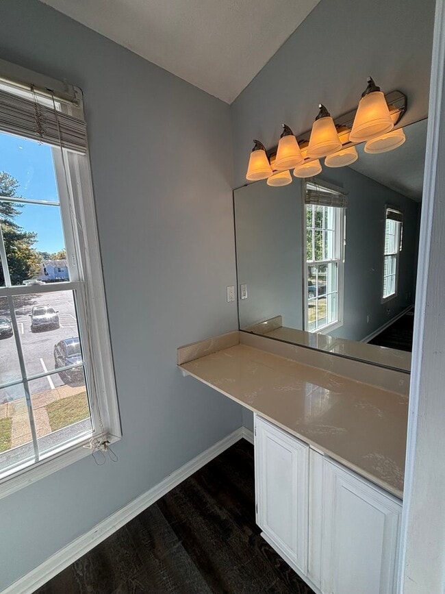 Building Photo - 119 Sterling Ct