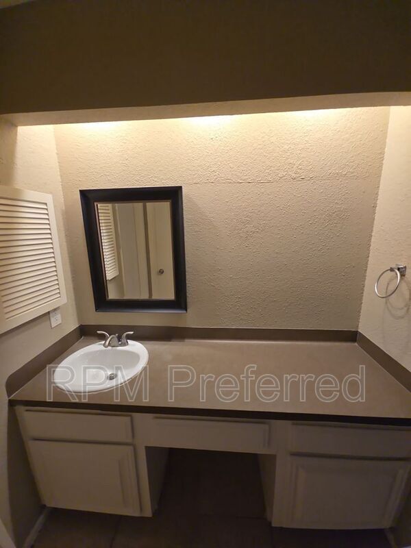 Building Photo - 23207 Pine Post Ln