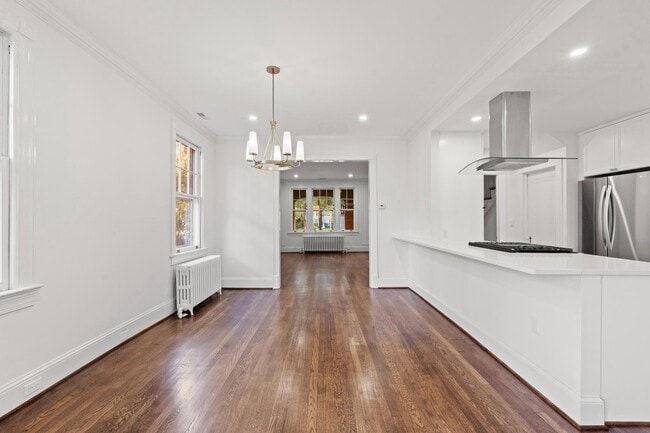 Building Photo - 2814 Bellevue Terrace NW