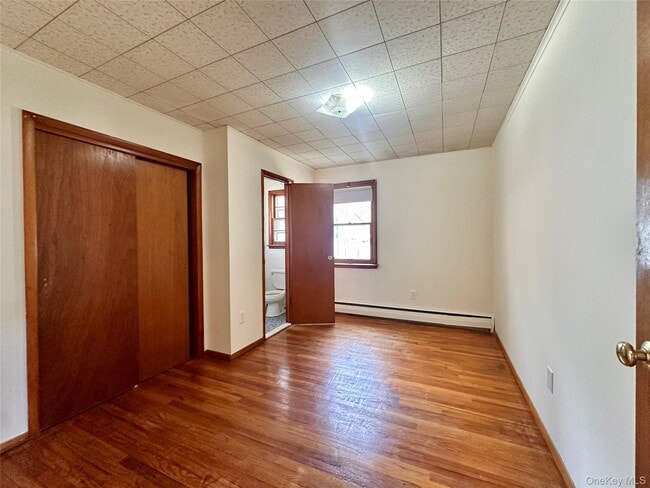 Building Photo - 10 Smith St