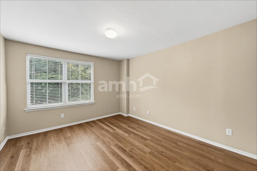 Building Photo - 10518 Marengo Ln