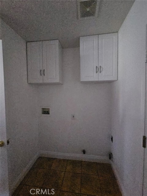 Building Photo - 5800 Oakdale Ln