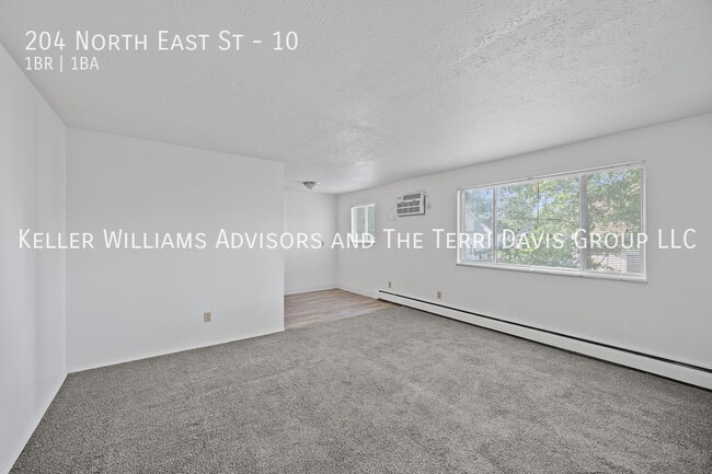 Building Photo - 204 N East St