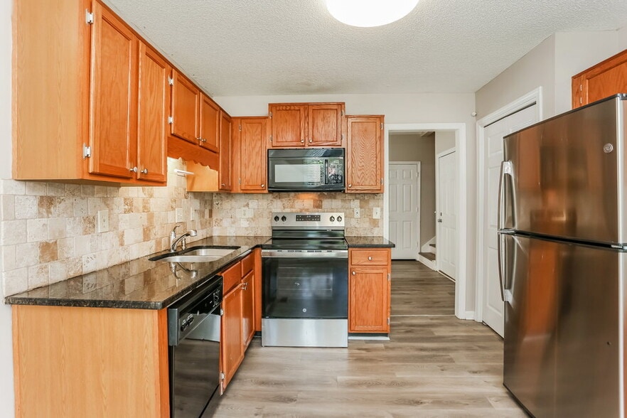 Building Photo - 5039 Mickleton Way
