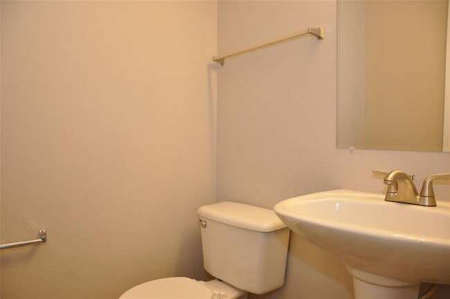 Building Photo - 272 Spillway Dr