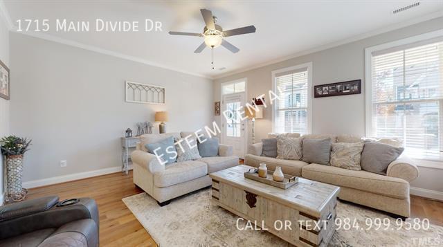 Building Photo - 1715 Main Divide Dr
