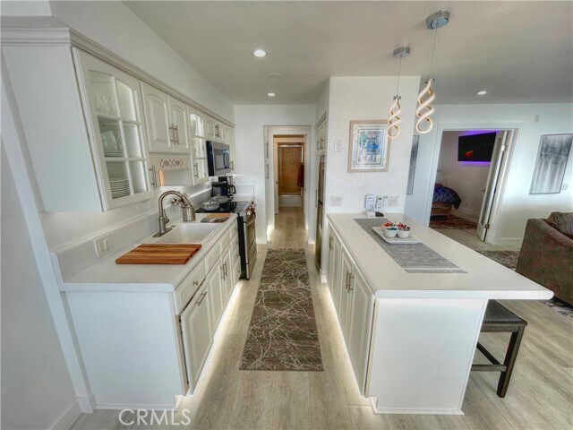 Building Photo - 420 Monterey Ln